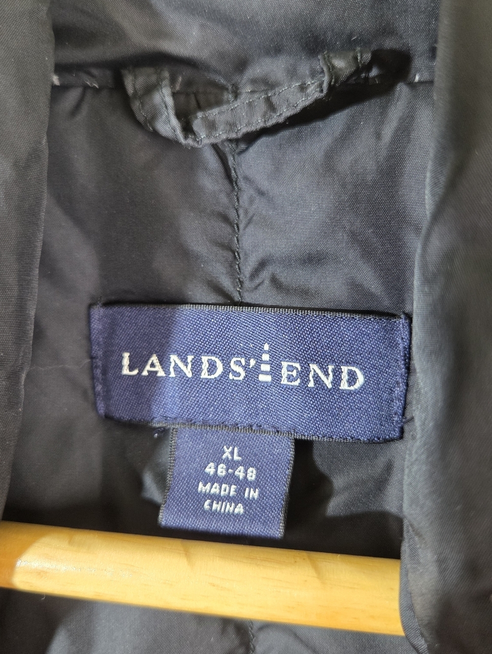 Lands End Mens XL Down Puffer Vest Black Full Snap Winter Lightweight Outdoor - Picture 11 of 11